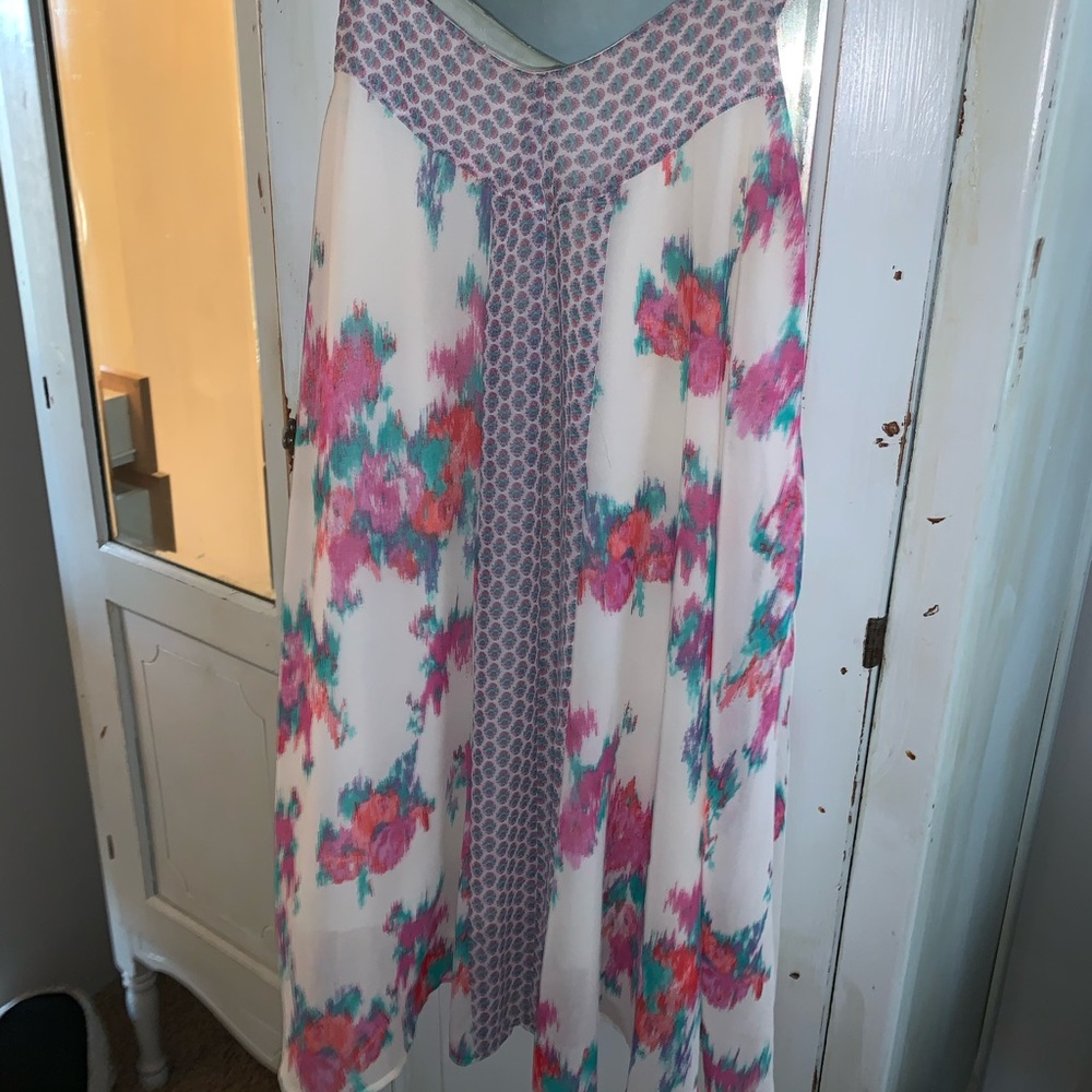 Floral flowy shift dress